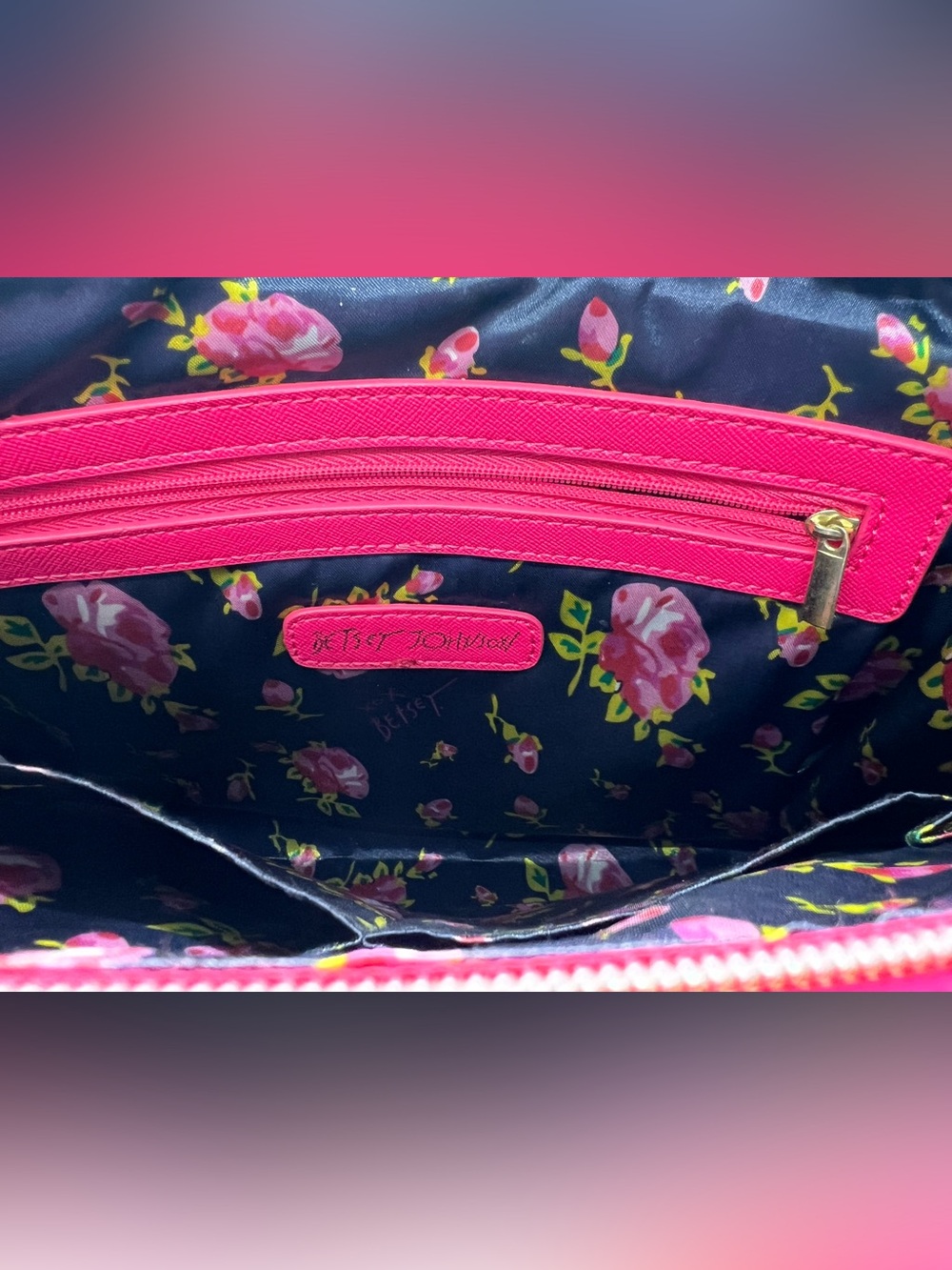 Betsey Johnson lips print wristlet purse - Picture 7 of 9